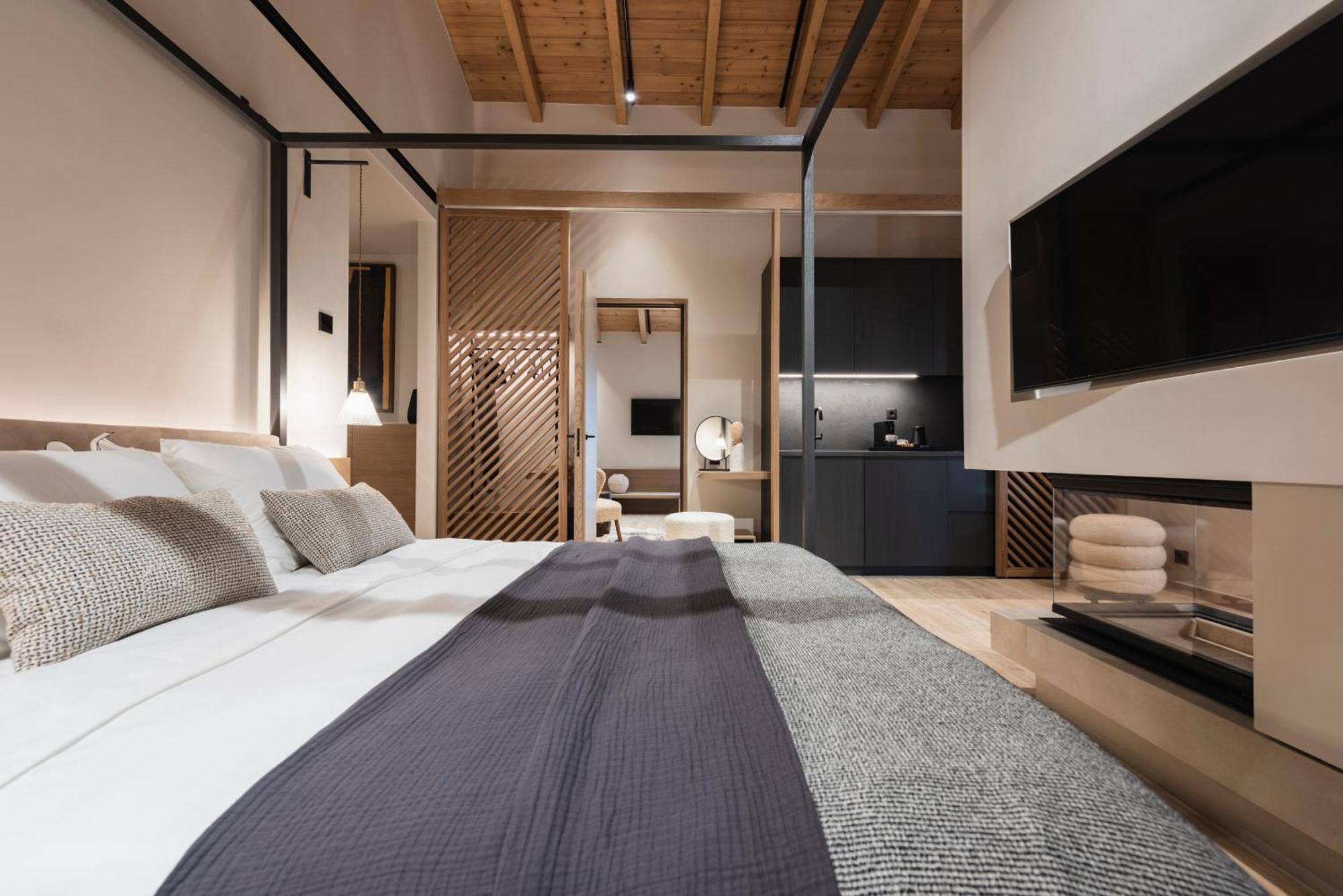 Revi Mountain Resort Boutique Hotel Καλάβρυτα Δωμάτιο φωτογραφία